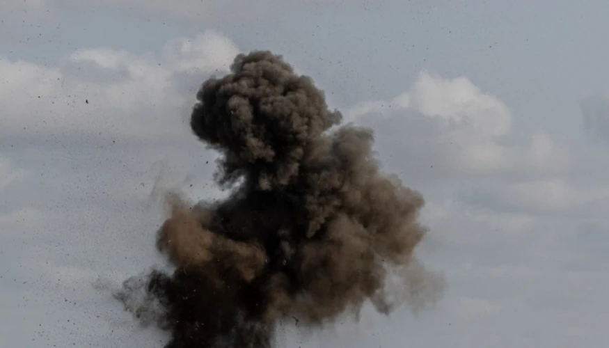 У Києві під час повітряної тривоги пролунали вибухи: у двох районах упали уламки