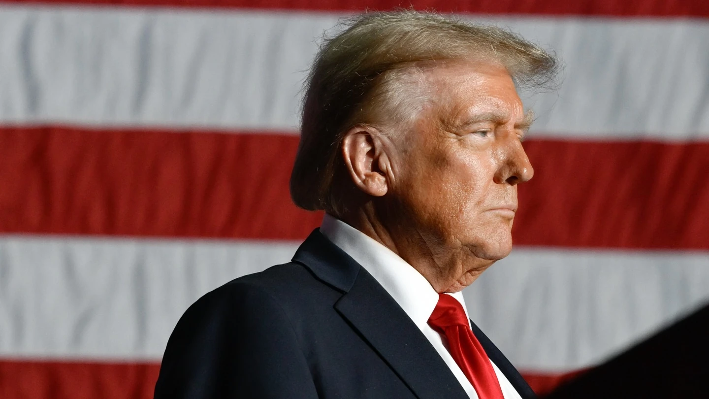 Трамп ухвалив кроки щодо Росії та скоротив обмеження для дизельного палива