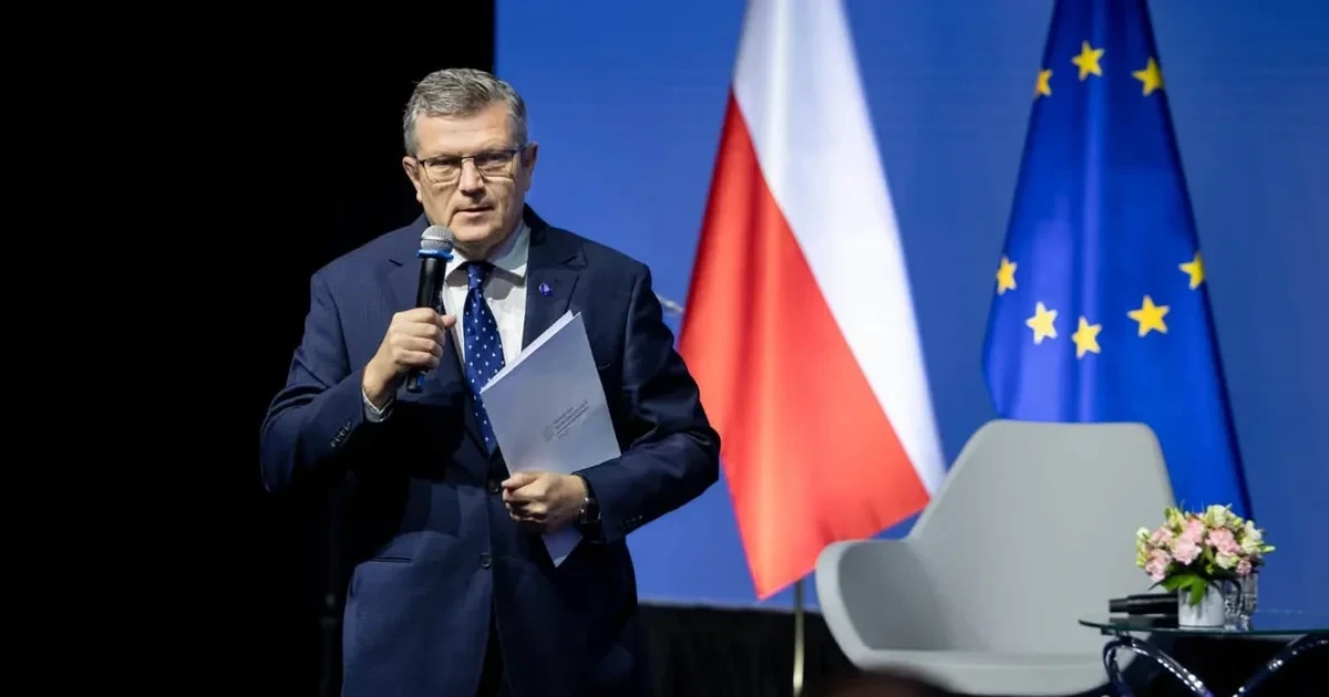 Прем’єр Туск назвав рішення Львівської облради щодо 2027 року шкідливим для України