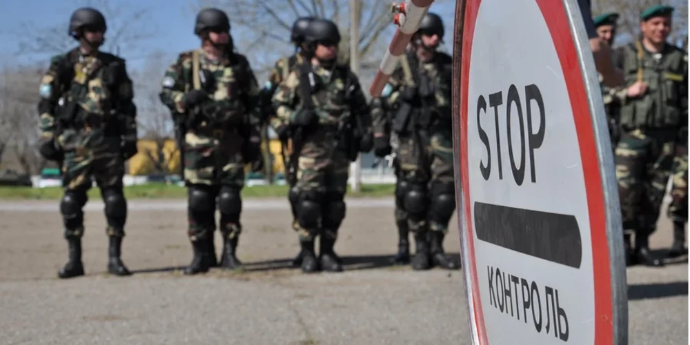 З Білорусі до Латвії проникли озброєні люди в масках і вкрали камери на кордоні
