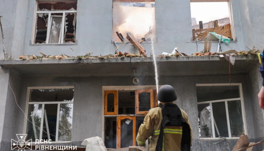 У Рівному ДСНС оприлюднила підтверджений перебіг ліквідації наслідків удару БпЛА